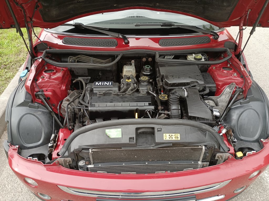 Mini Cooper Convertible 1st owner garage-kept special edition