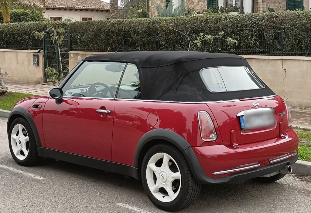 Mini Cooper Convertible 1st owner garage-kept special edition