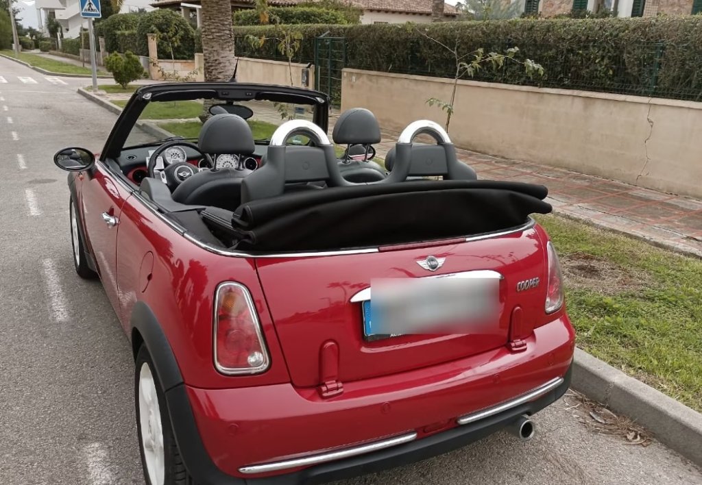 Mini Cooper Convertible 1st owner garage-kept special edition