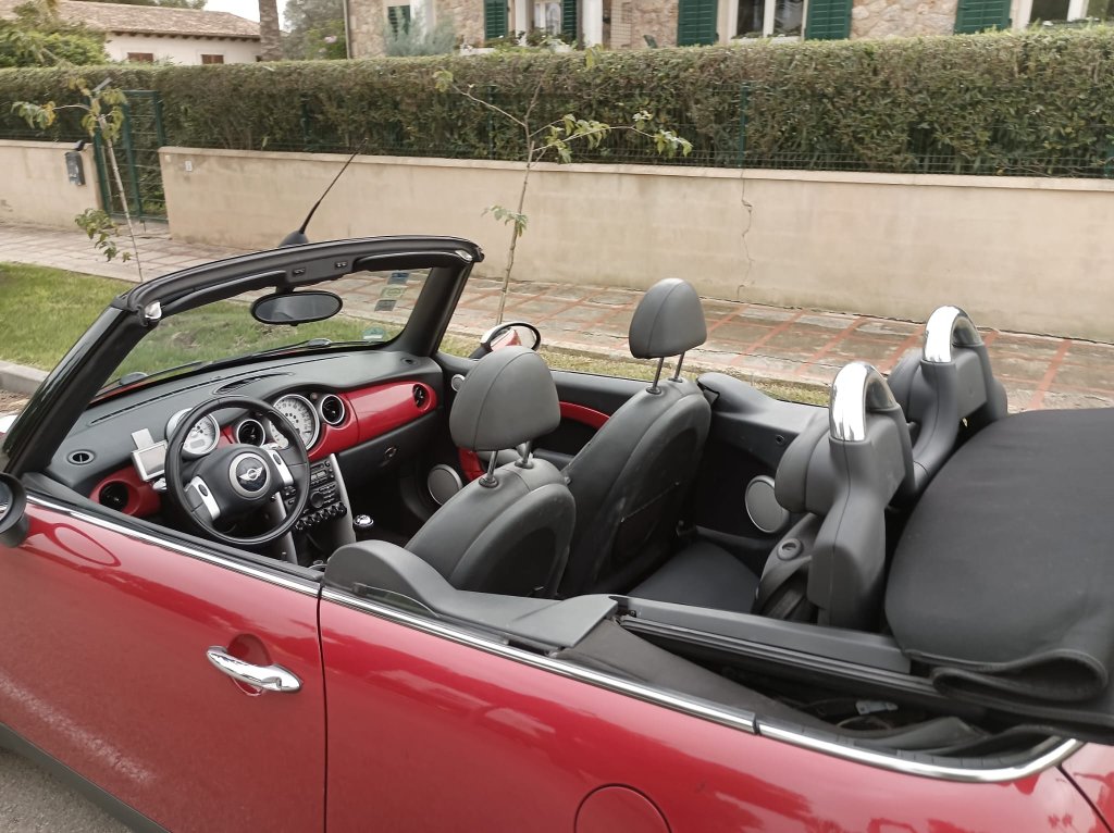 Mini Cooper Convertible 1st owner garage-kept special edition