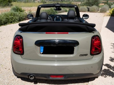 Mini Cooper convertible "Pure island feeling"