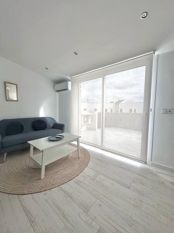 Modern bright attic apartment in S´Illot