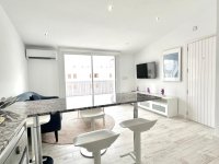 Modern bright attic apartment in S´Illot