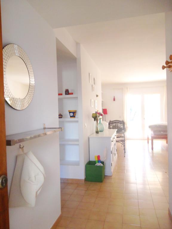 Moderno y luminoso apartamento en planta baja con piscina comunitaria en Cala Dor -- AP 33 VK