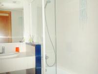 Moderno y luminoso apartamento en planta baja con piscina comunitaria en Cala Dor -- AP 33 VK