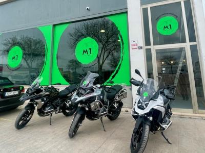 Motorcycle garage in Palma / Son Oms