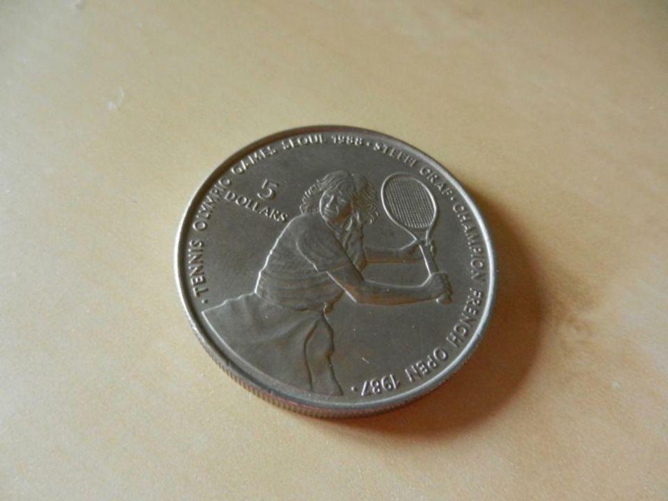 Moneda: Niue 5 Dollar 1987 "Steffi Graf - Juegos Olímpicos de 1988 - Seúl"