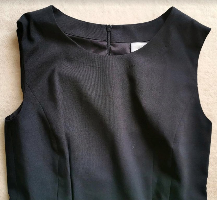 ¡NUEVO! Elegante vestido entallado del diseñador “St. Emile“, talla 34/36, negro