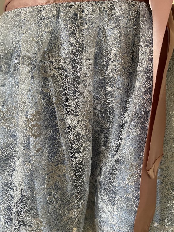 New KRÜGER Dirndl Size 42 Traditional Costume Embroidery