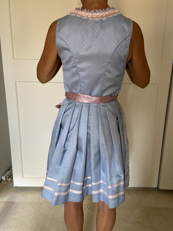 New KRÜGER Dirndl Size 42 Traditional Costume Embroidery