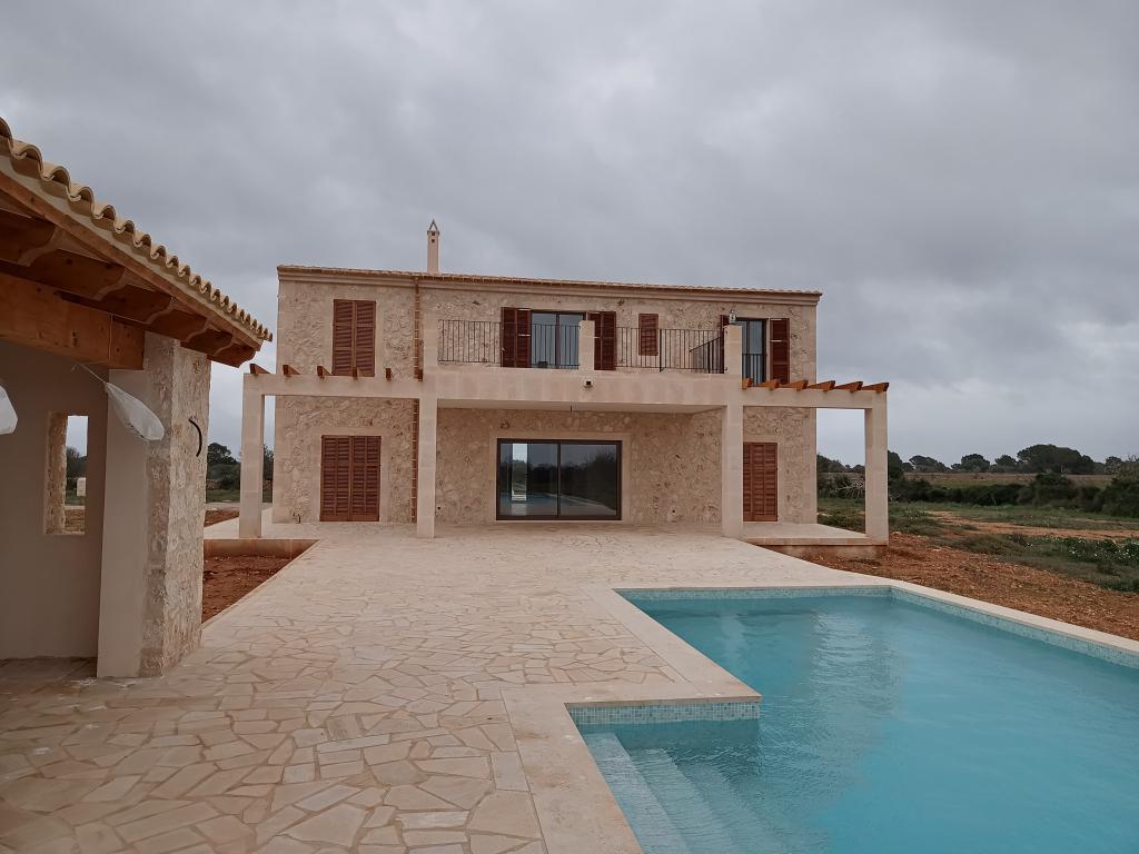 Newly built finca on 2 floors with all extras between LLombards and lighthouse S Salines -- F 13 VK