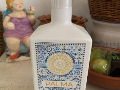 Sealed Palma gin