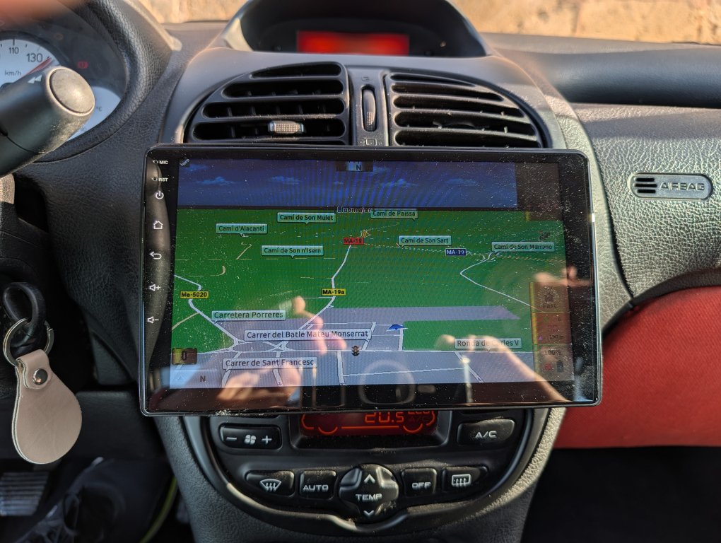 Peugeot 206 CC convertible with navigation