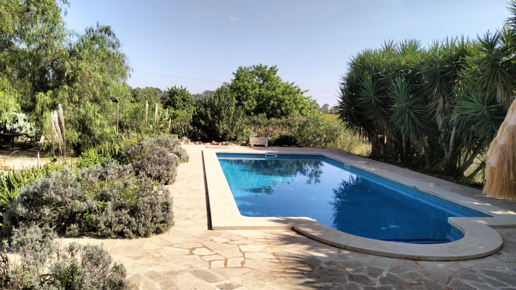 PORRERES: Encantadora propiedad rural con licencia de alquiler vacacional (ETV), pozo y viñas