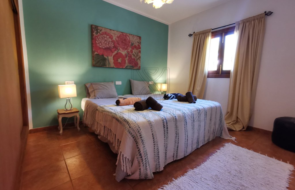 PORRERES: Encantadora propiedad rural con licencia de alquiler vacacional (ETV), pozo y viñas