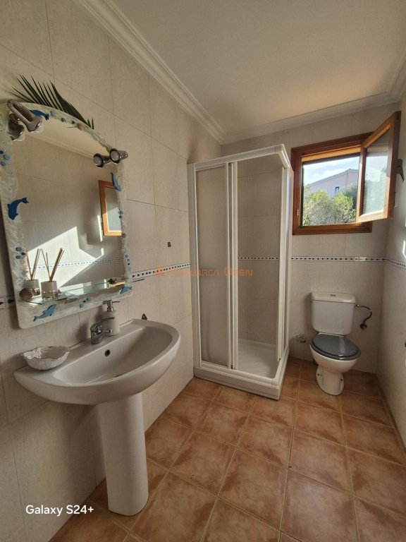 Chalet Adosado en Zona Residencial de Cala Mandia