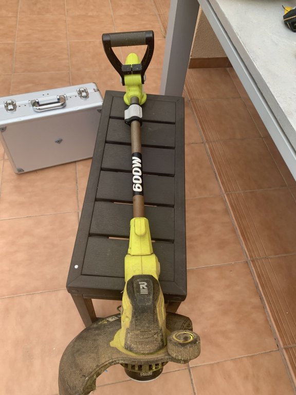 Cortador eléctrico RYOBI