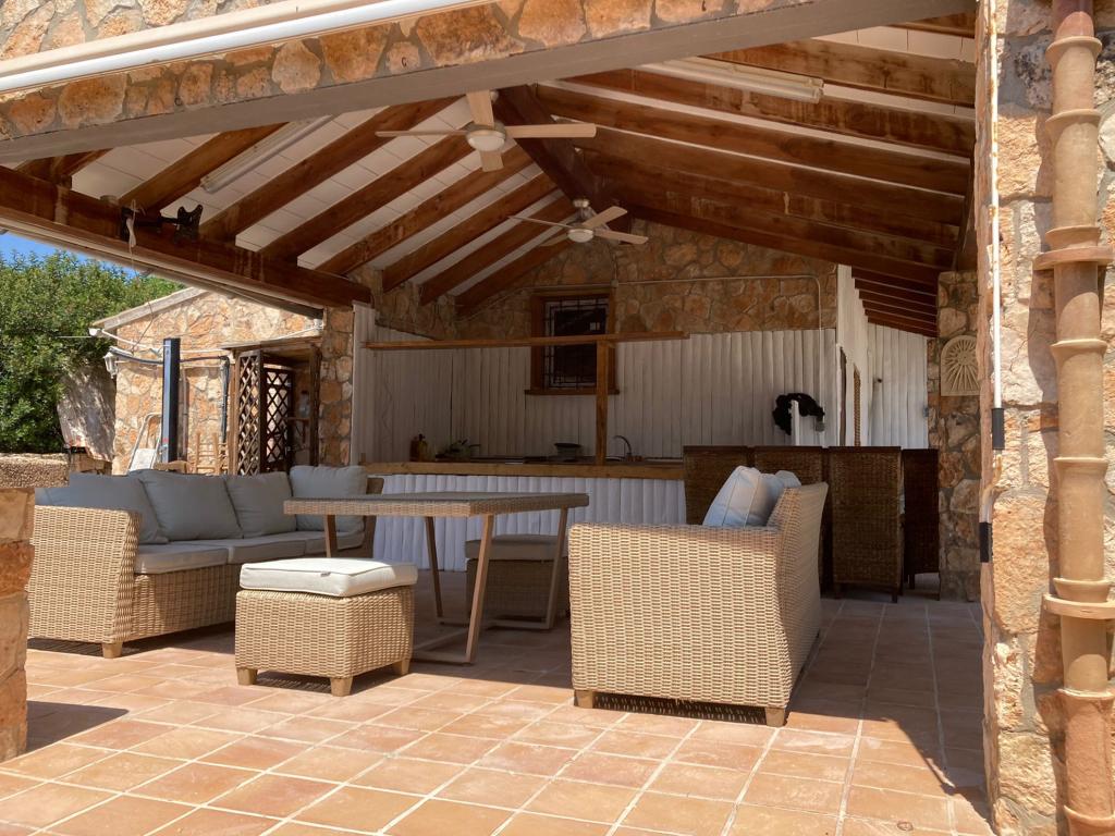 TEMPORADA: Chalet con jardín en Cala Mondragó - Santanyí -- CH 78