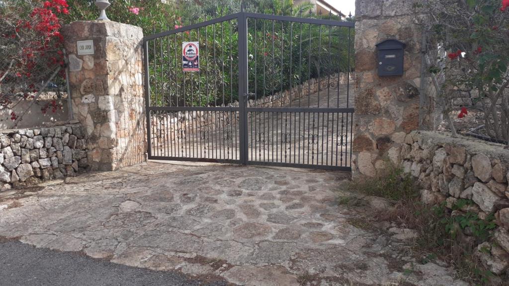 TEMPORADA: Chalet con jardín en Cala Mondragó - Santanyí -- CH 78