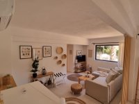 Saison/ Winter: Modernes, kleines Chalet in waldiger Zone von Cala LLombards --- CH 12 WT