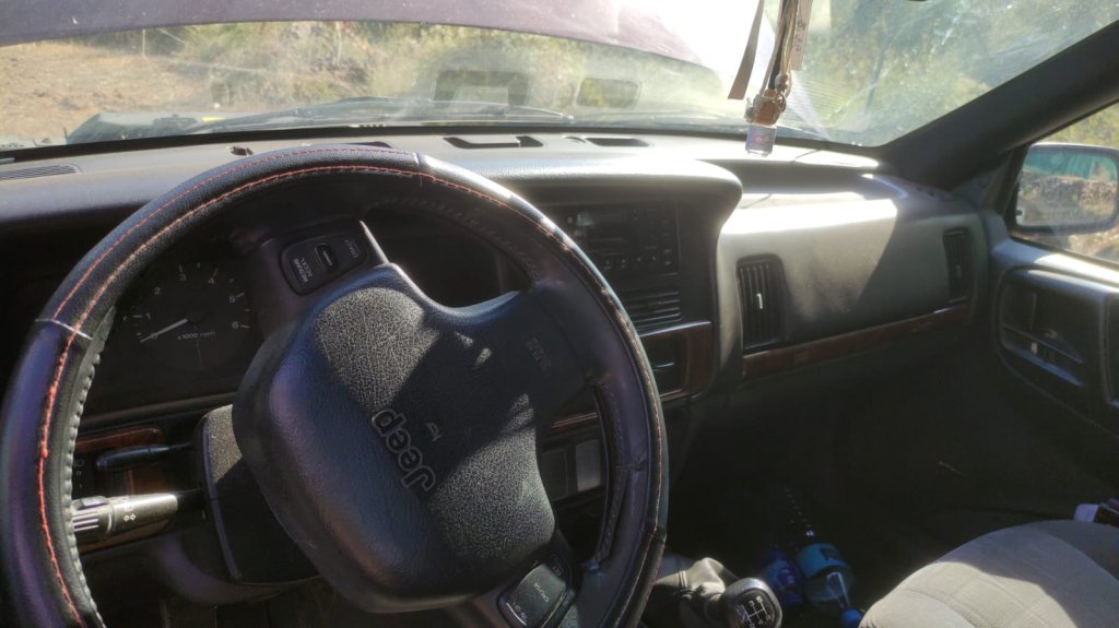 SALE Jeep Grand Cherokee 2.5 TD Laredo 5P 4x4