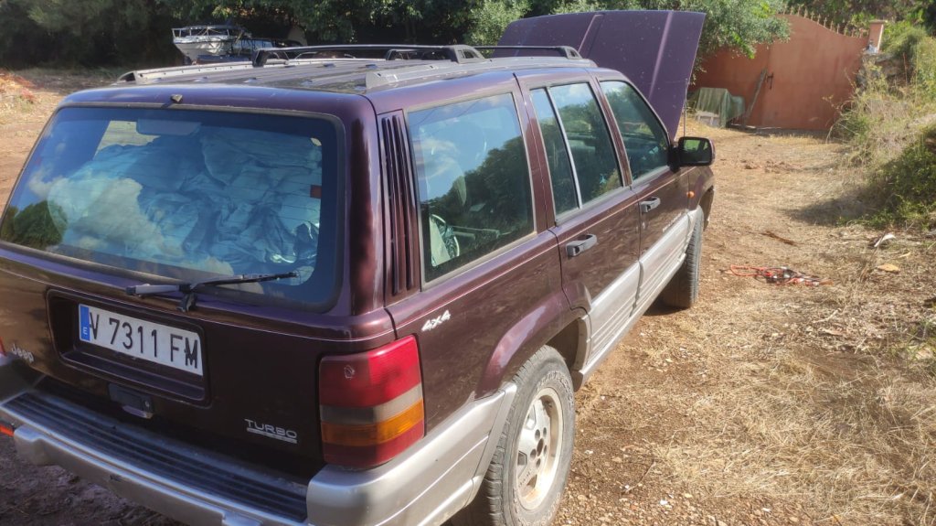 SALE Jeep Grand Cherokee 2.5 TD Laredo 5P 4x4