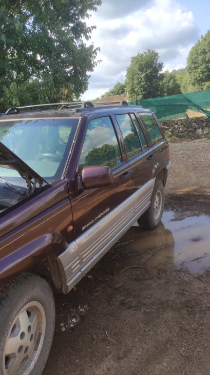 SALE Jeep Grand Cherokee 2.5 TD Laredo 5P 4x4