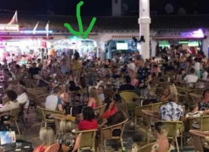 SANTA PONSA: Local de souvenirs en venta