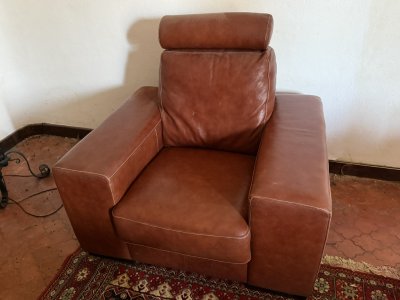 Sillón de cuero sintético