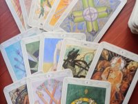 Tarot, cartas y libro