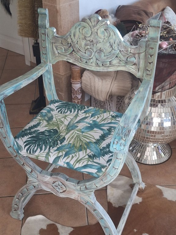 Unikat Vollholz Stuhl im einzigartigem Mallorca Styl