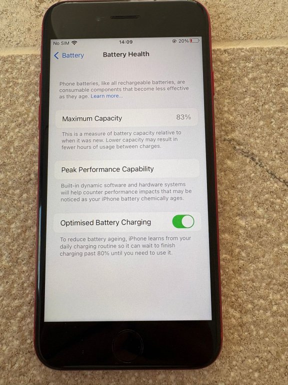 For sale: iPhone SE 2020 – 64 GB – (PRODUCT)RED – top condition