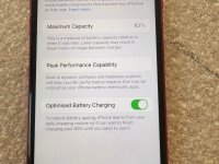 For sale: iPhone SE 2020 – 64 GB – (PRODUCT)RED – top condition