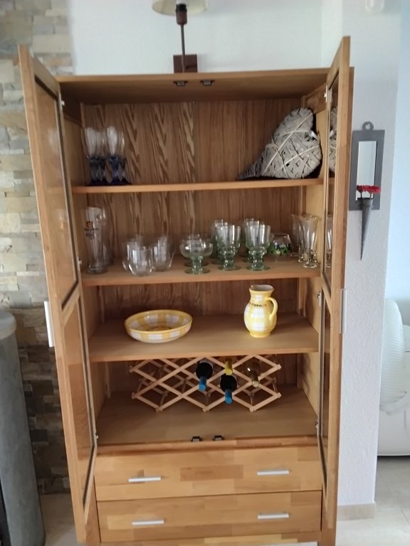Glass display cabinet