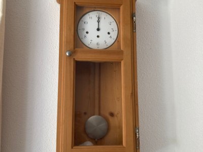 Wanduhr (Antiquität)