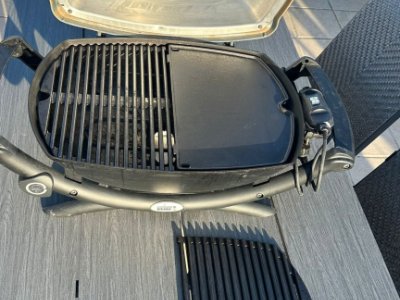 Parrilla eléctrica Weber modelo Q2400 con plancha