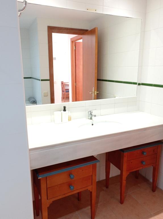 Winter season: Ground floor apartment with terrace near the harbour of Cala Dor --- AP 14 WT