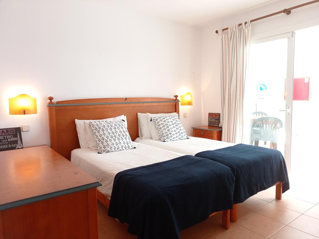 Winter season: Ground floor apartment with terrace near the harbour of Cala Dor --- AP 14 WT