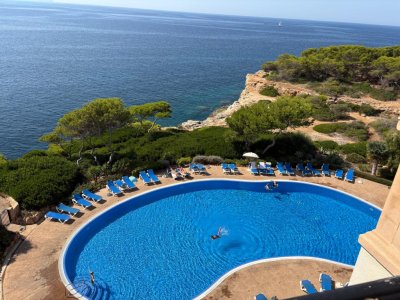 Apartamento en primera línea de mar directamente en los acantilados