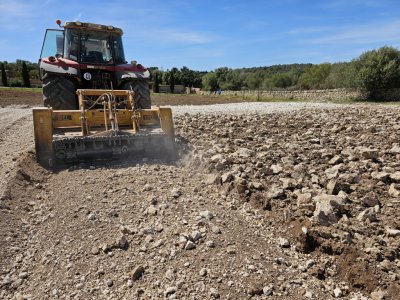 Stone crushing, rubble and excavation material.